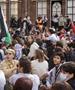 Пропалестински протести пред Универзитетот во Амстердам, студентите прават барикади (ВИДЕО)